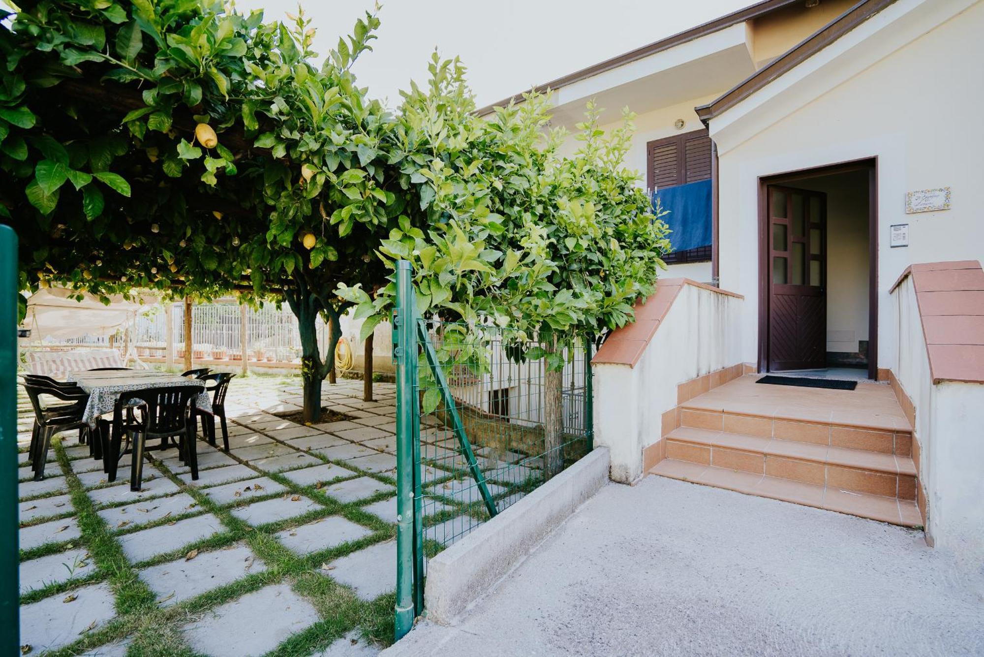 Il Giardino Dei Limoni Apartment Polvica Екстериор снимка
